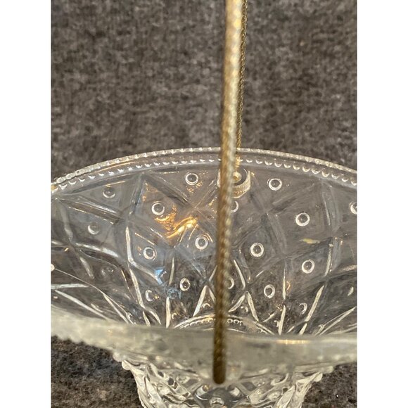 VTG Avon Clear Pressed Glass Basket Gold Twisted Metal Handle 5.5 x6" - Picture 6 of 8